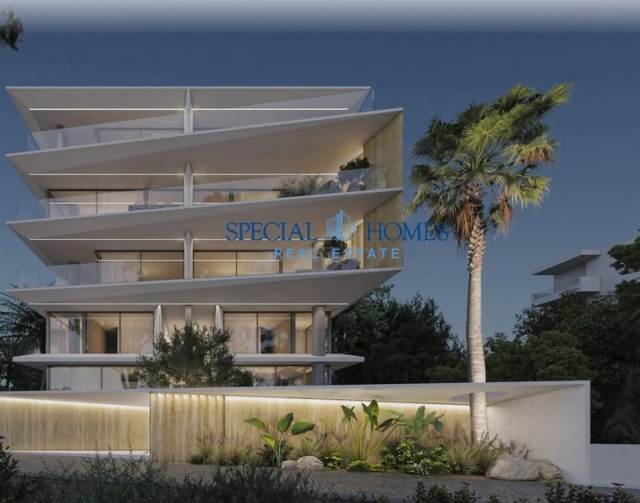 (For Sale) Residential Maisonette || East Attica/Voula - 331 Sq.m, 5 Bedrooms, 2.200.000€ 
