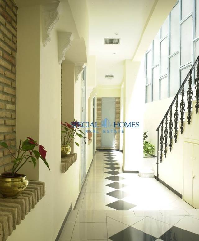 (Προς Πώληση) Κατοικία Μονοκατοικία || Αθήνα Κέντρο/Αθήνα - 260 τ.μ, 450.000€ 